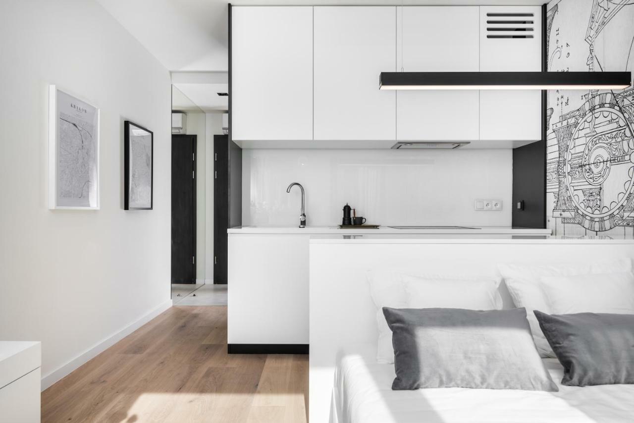 White Room Pilsudskiego 1 Краків Екстер'єр фото